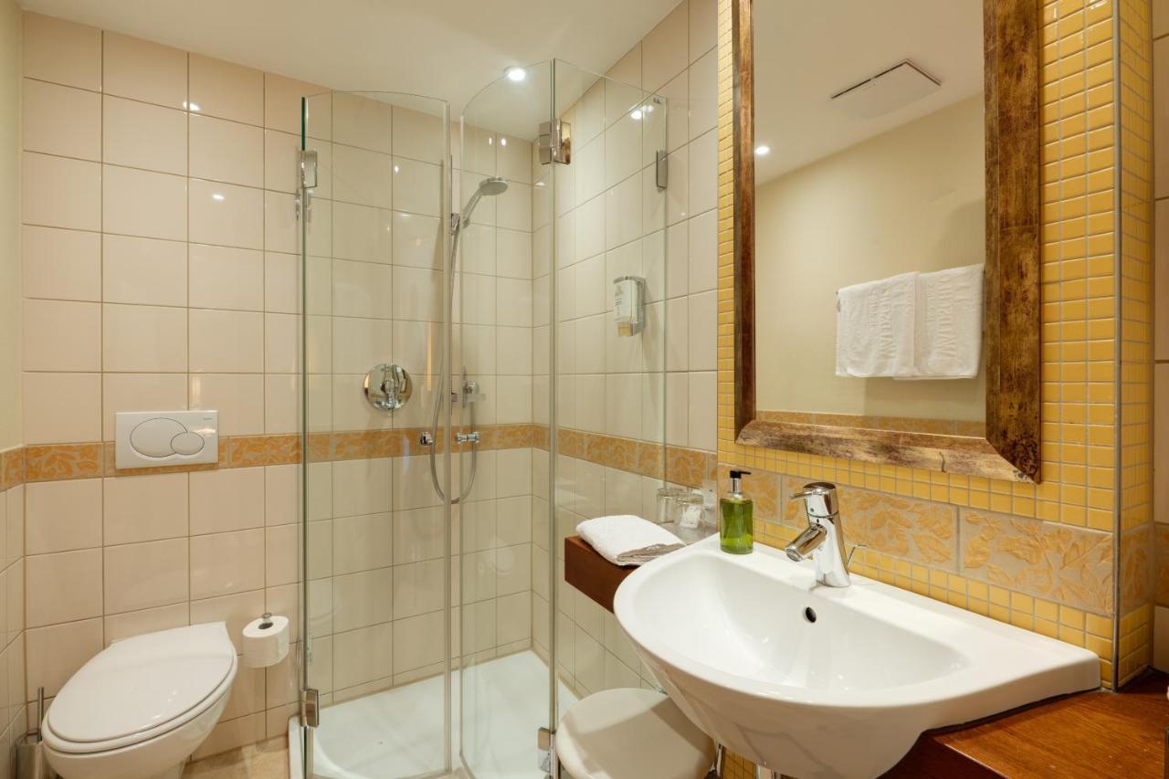 Romantik Hotel Waldschloesschen シュレースヴィヒ エクステリア 写真